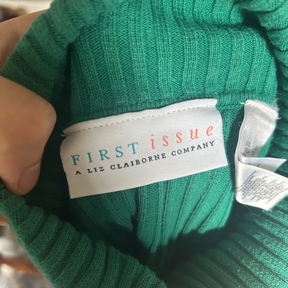 Green Ribbed Knit Top - Picture 4 of 4